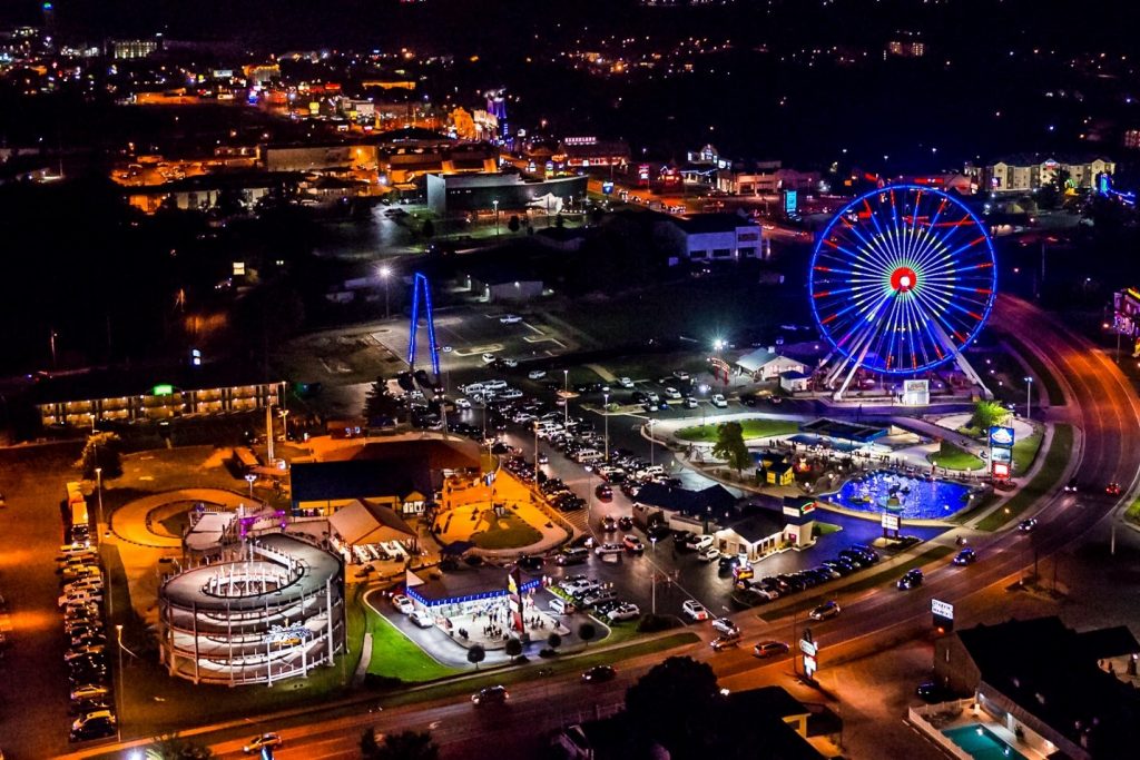 Branson_Ferris_Wheel_Family_Fun_Track_At_Night